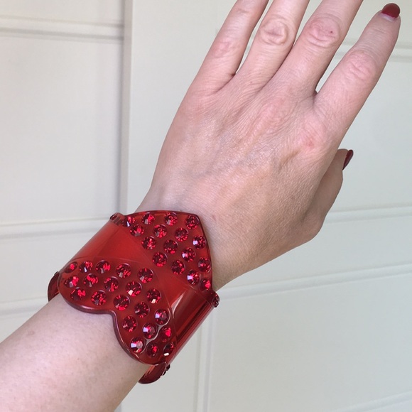 Louis Vuitton Heart shape rhinestone cuff bracelet - Picture 2 of 12